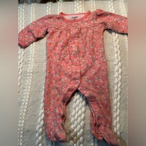 🌸 $3 if bundled - 9 month CARTER'S Sleeper / Pajamas Floral Pink Kids One Piece